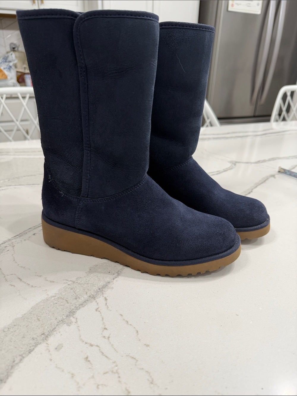 UGG Amie wedge boots navy blue Suede size 6 New!